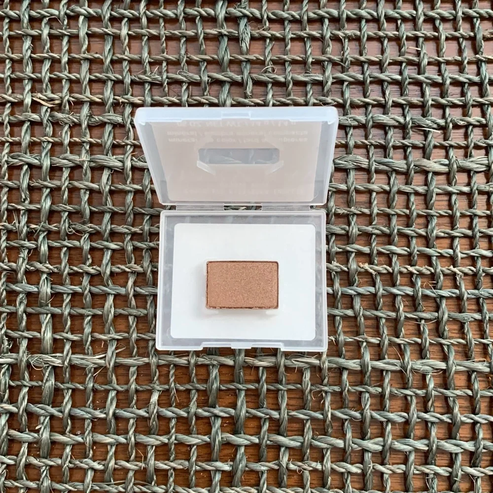Mary Kay NIP Chocolate Kiss Mineral Eye Shadow - Picture 2 of 4